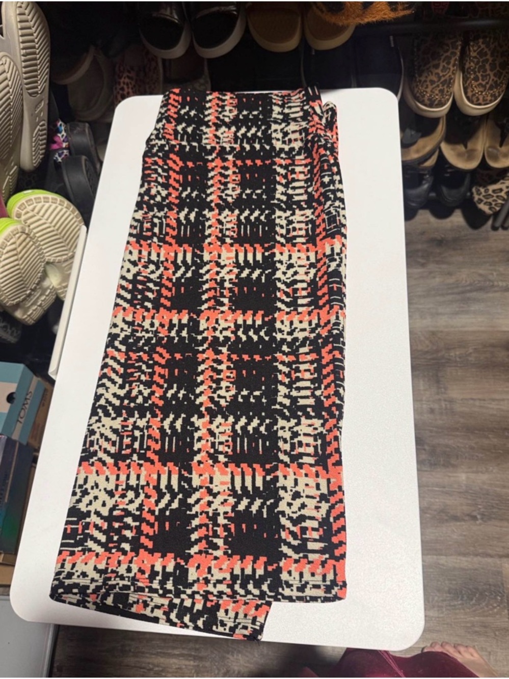 LuLaRoe Black Cream Coral Plaid Knit Pencil Skirt